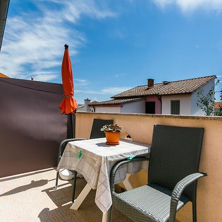 Holiday House Snjezana クルク エクステリア 写真