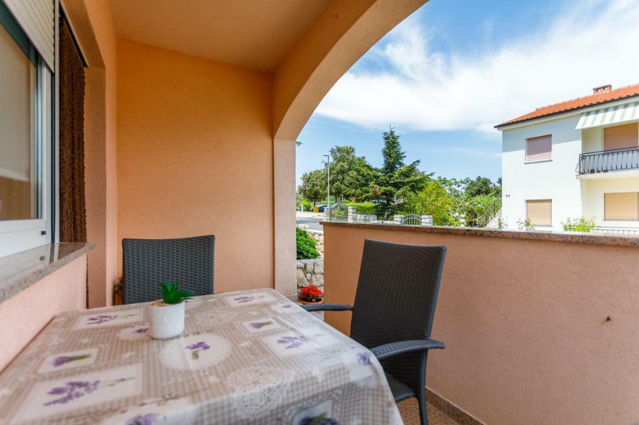 Holiday House Snjezana クルク エクステリア 写真